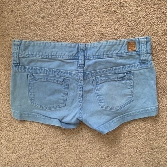 Guess Jeans Baby Blue Short Shorts Size 29 - Picture 4 of 7